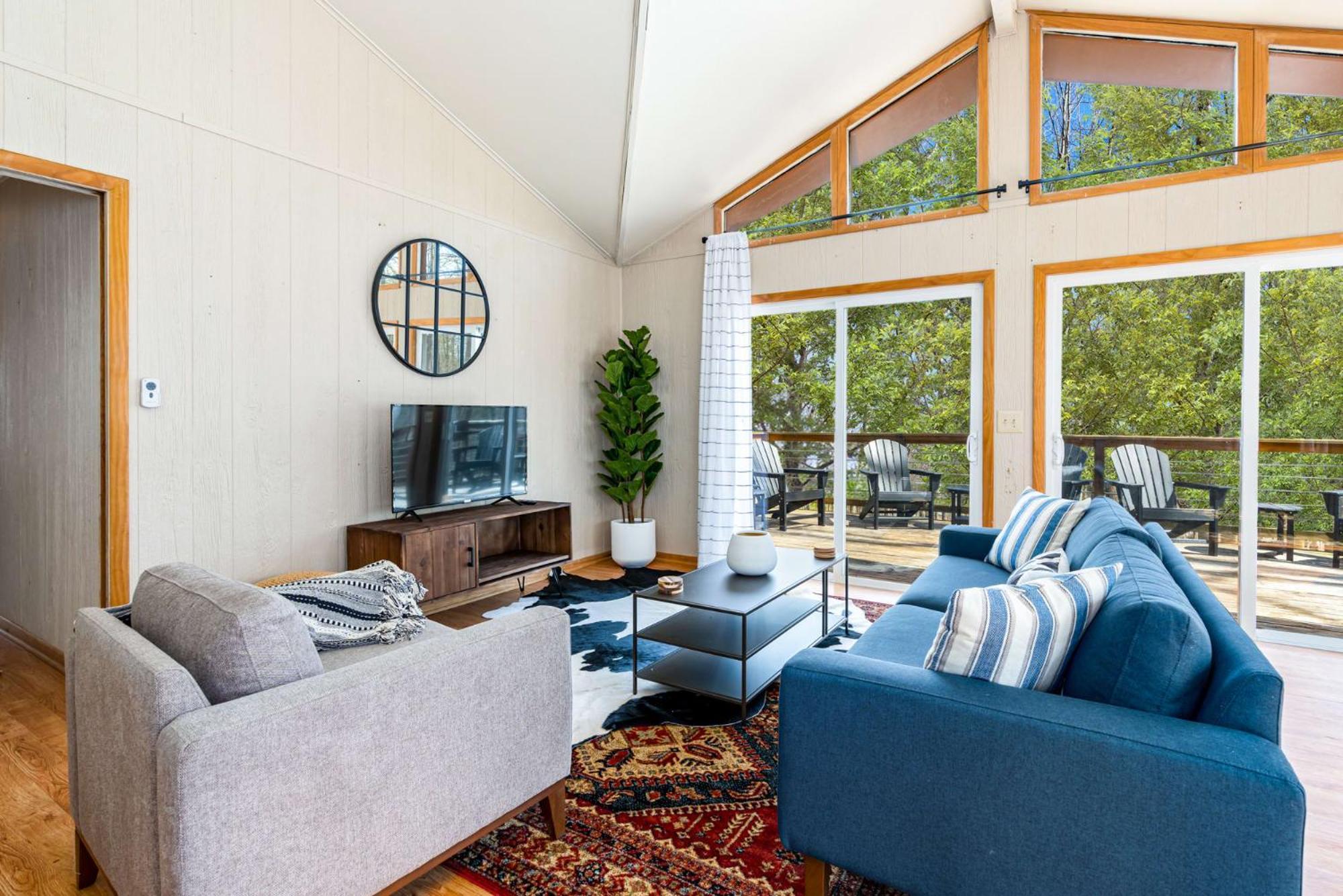 Chalet W Hot Tub, Large Deck, Grill, & Fast Wifi Berkeley Springs Eksteriør billede