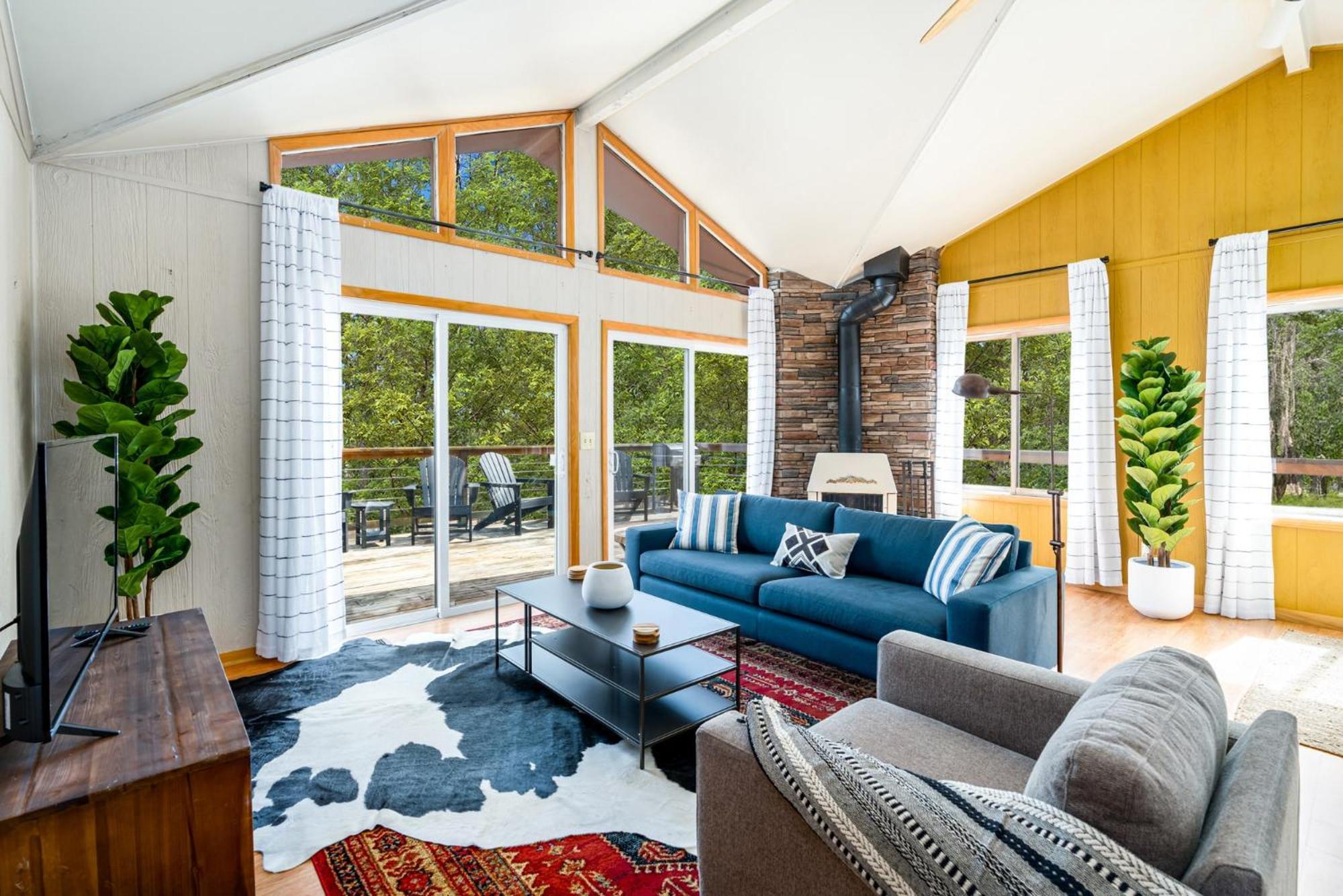 Chalet W Hot Tub, Large Deck, Grill, & Fast Wifi Berkeley Springs Eksteriør billede
