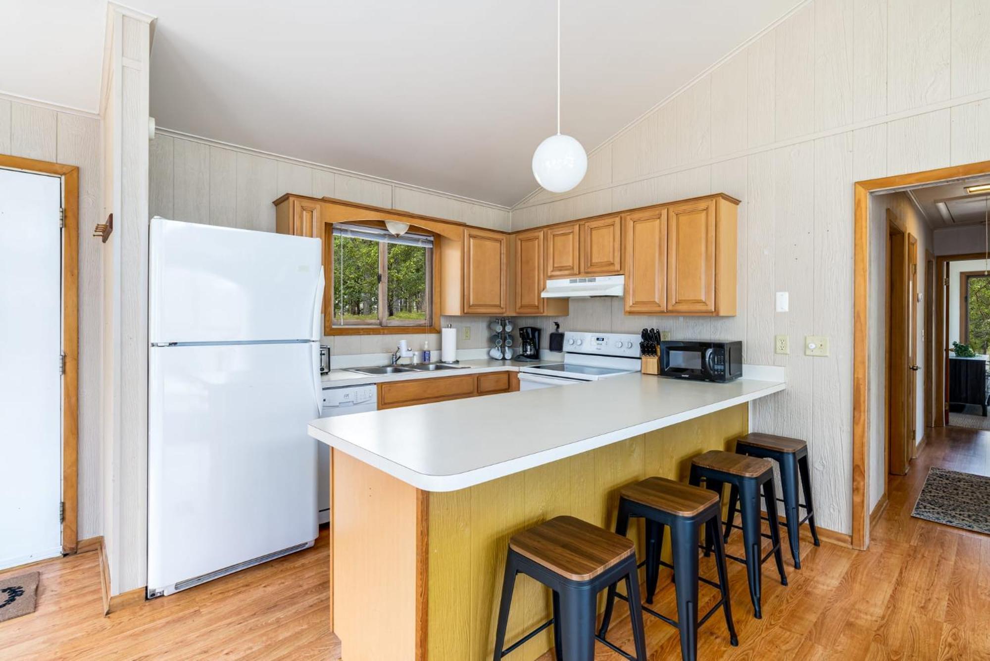Chalet W Hot Tub, Large Deck, Grill, & Fast Wifi Berkeley Springs Eksteriør billede